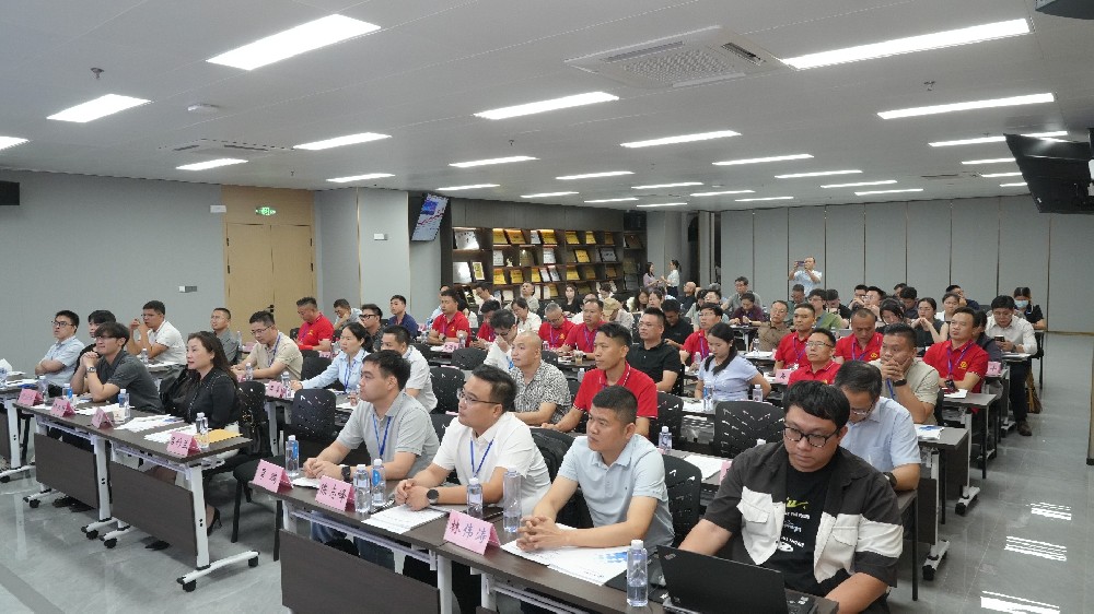 智聚佛山，创领未来！2025 “大手拉小手·企业数字化对接活动”分享交流会圆满举办